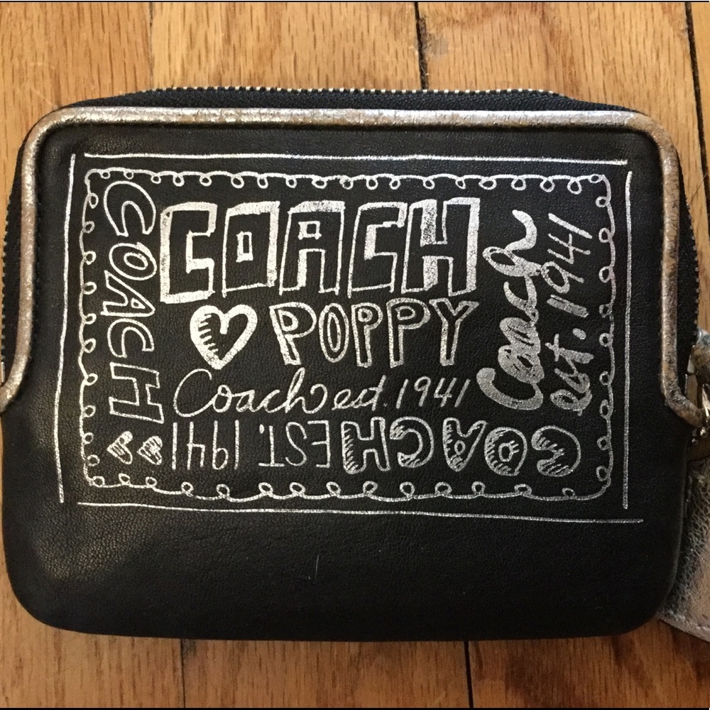 Coach Wristlet - Picture 3 of 4